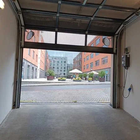 Sunny, Fully Furnished Type With Terrace Apartment Plzen