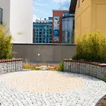 Sunny, Fully Furnished Type With Terrace Appartement